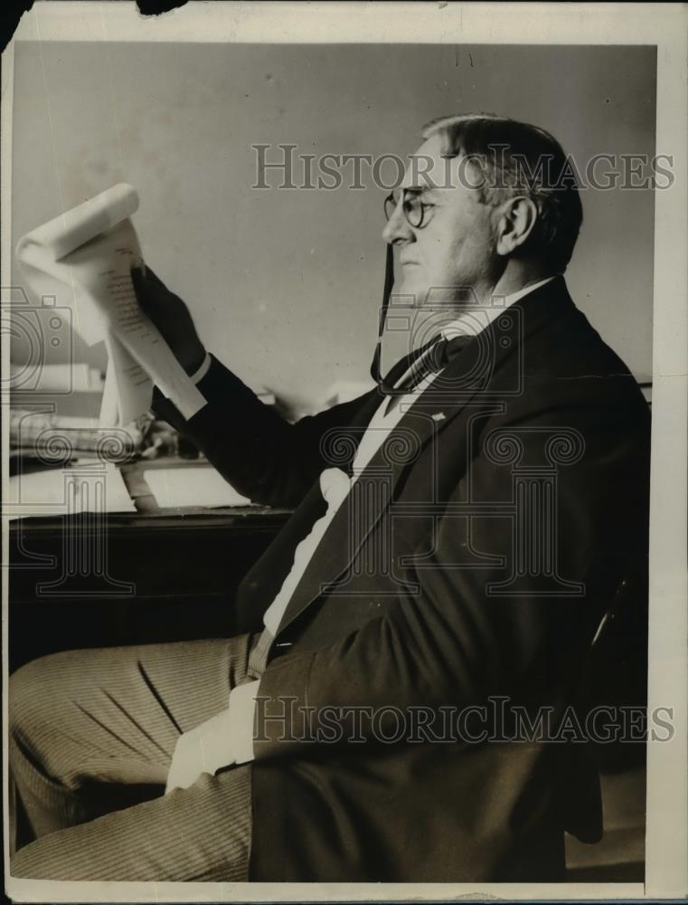 1929 Press Photo Senator J Thomas Heflin of Alabama Receives Violin Mysteriously - Historic Images