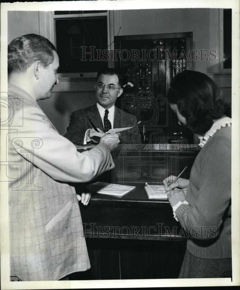 1943 Press Photo E.L. Hough Homestead Telegraph Office - Historic Images