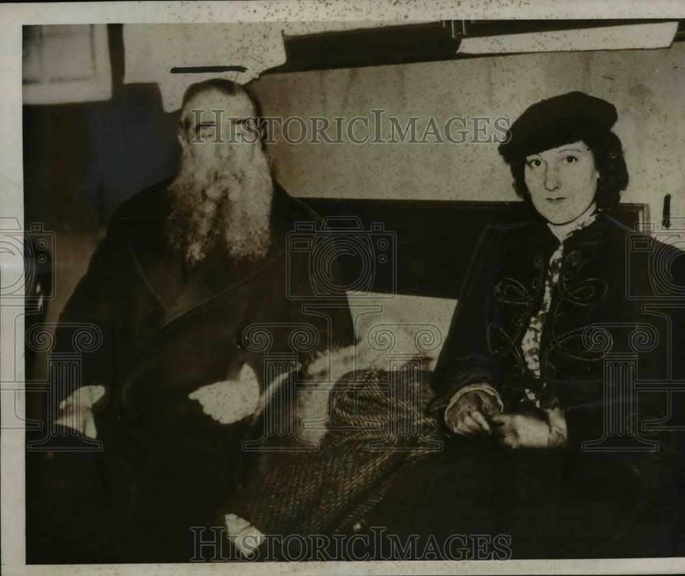 1937 Press Photo Renee Marcelle Victoire, Roger, Maitre Henri Jeraud In France - Historic Images