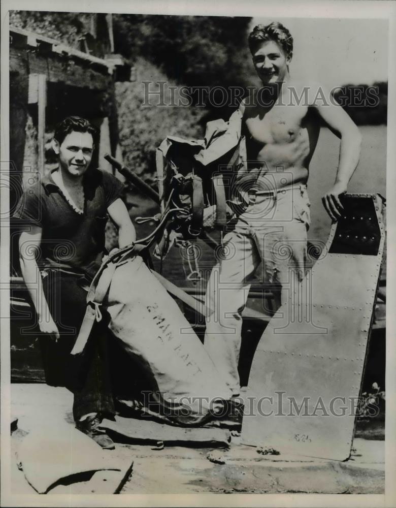 1938 Press Photo Ed Cobb and Jim Barr attempted rescue of crew of crashed Navy - Historic Images