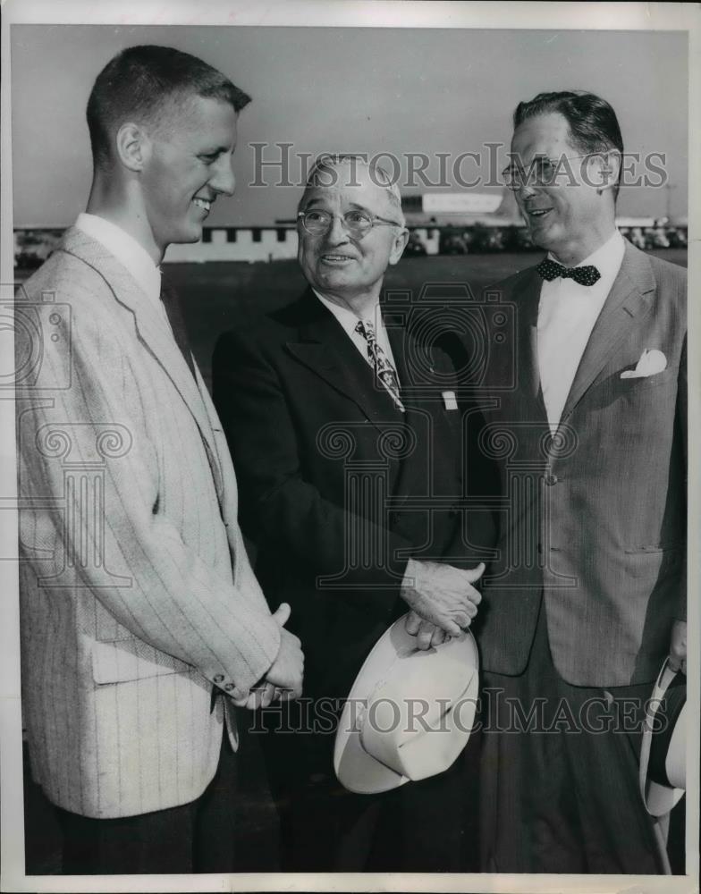 1958 Press Photo Former President Truman Meets Stephen Mitchell And Michael - Historic Images