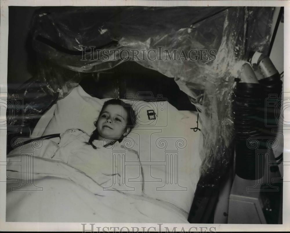 1956 Press Photo Medical Miracle of Laverne Ivec at St. Vincent Charity Hospital - Historic Images