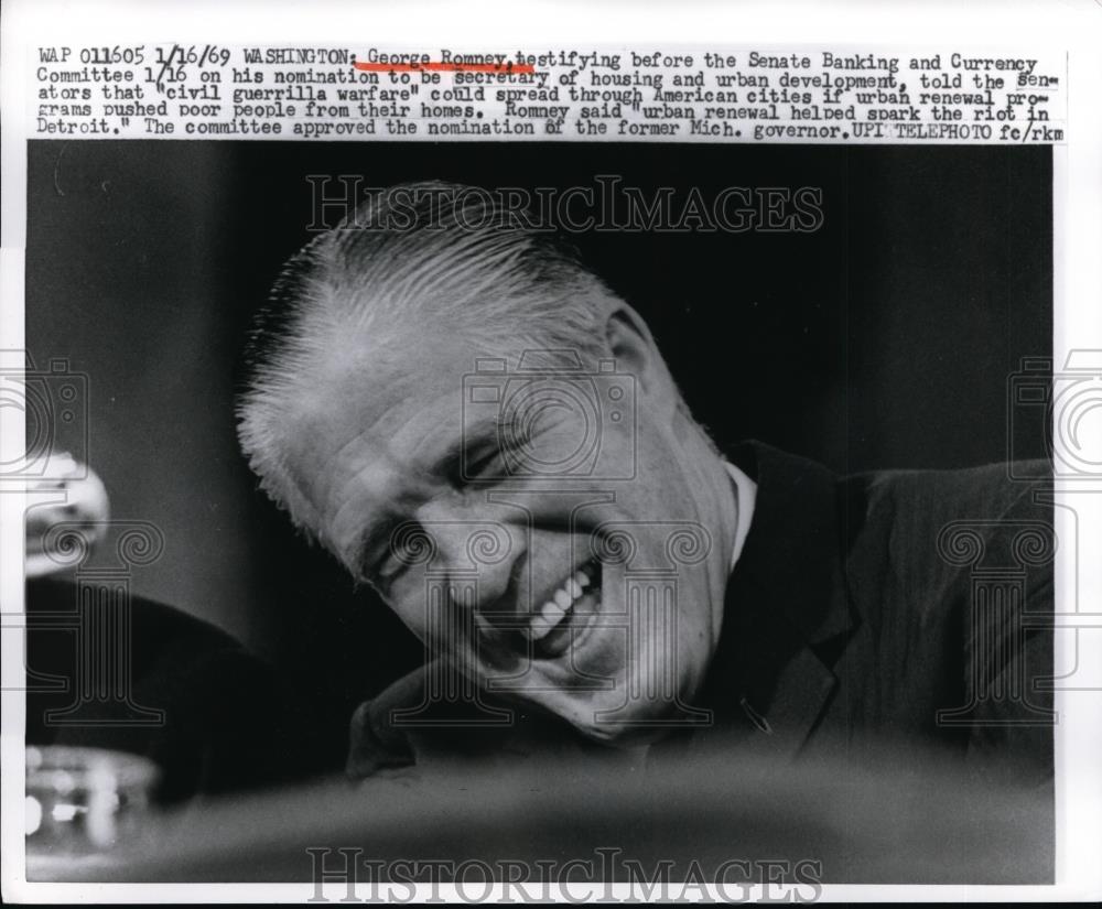 1969 Press Photo Washington George Romney testifying before Senate Committee - Historic Images