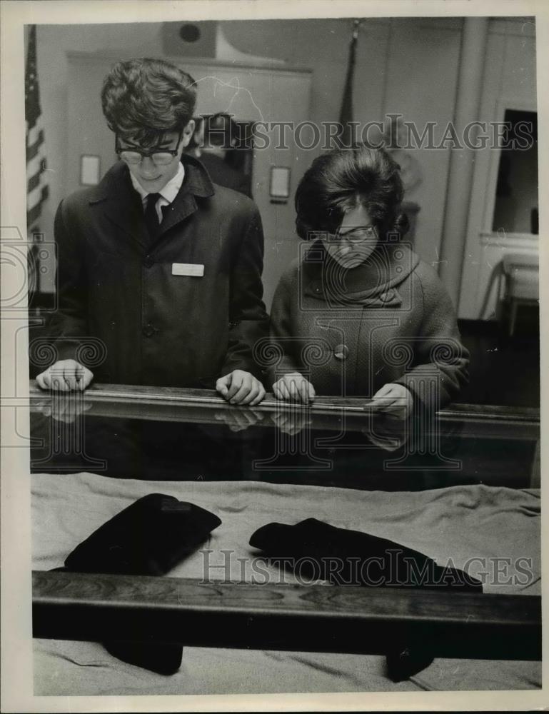 1964 Press Photo Parma School Jr High, Paula Gall &amp; Jim Caron @ Lincoln Museum - Historic Images