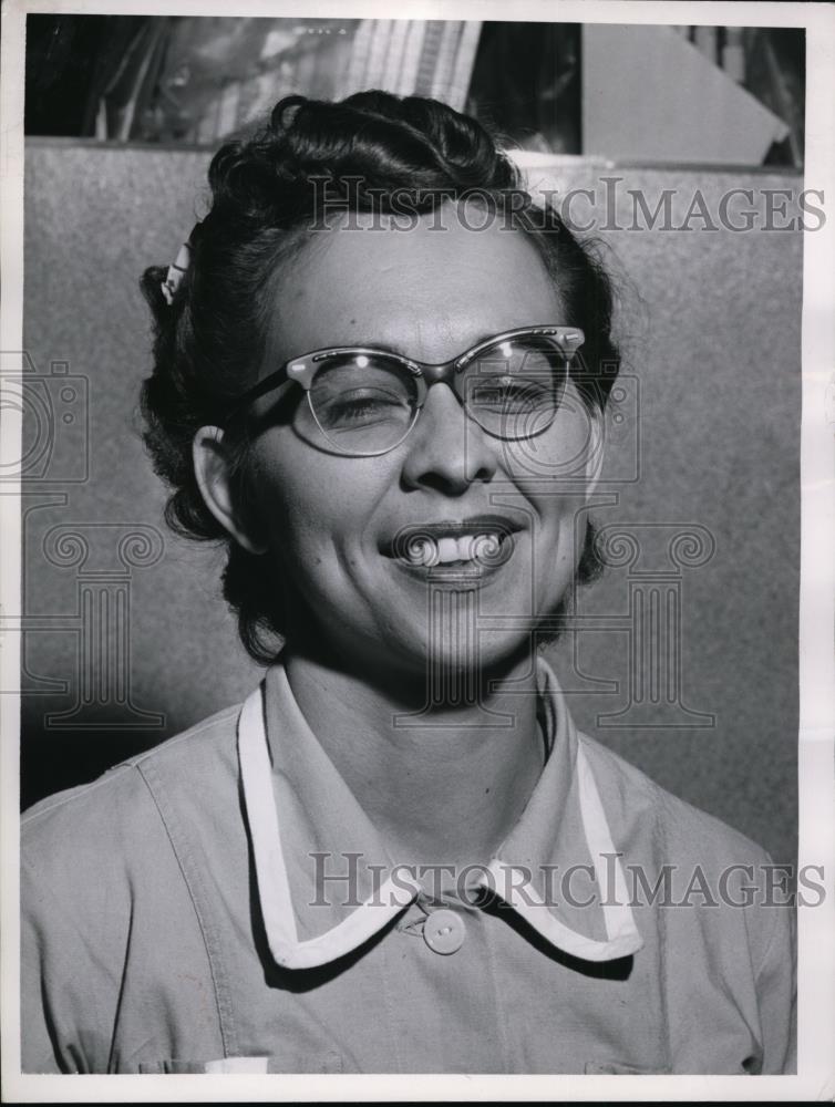 Press Photo Mrs Lila Payne of Chargin Falls - Historic Images