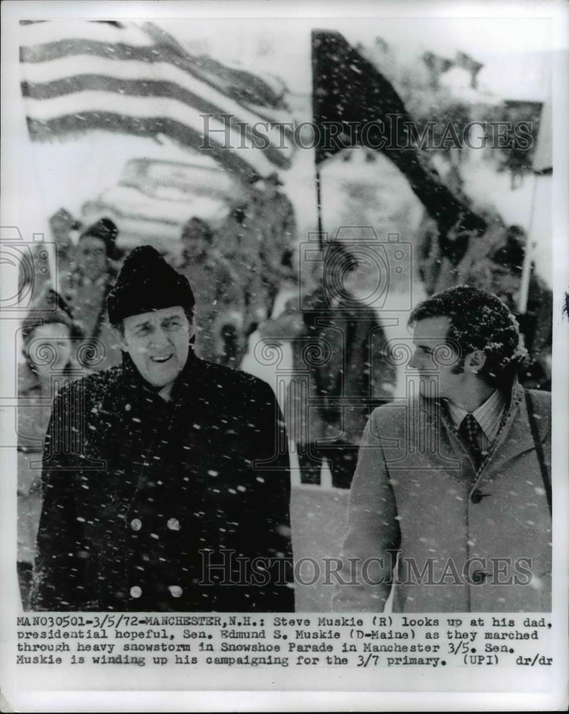 1972 Press Photo Maine Governor Edmund S. Muskie & Son Steve at Snowshoe Parade - Historic Images
