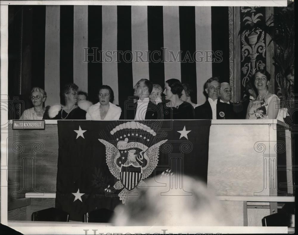 1933 Press Photo First Lady Eleanor Roosevelt &amp; Party at Inaugural Ball - Historic Images