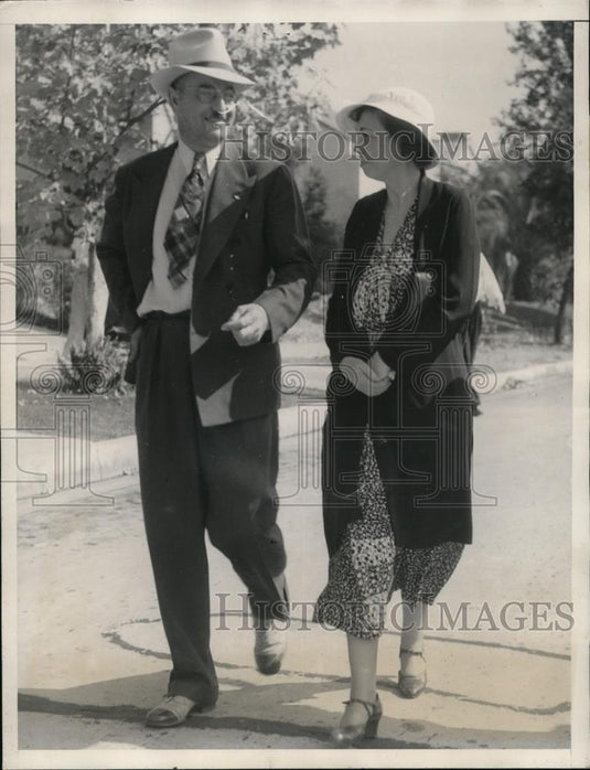 1934 Press Photo Lt. Everett Harris And Lt. E. E. Considine Of The Arson Squad - Historic Images