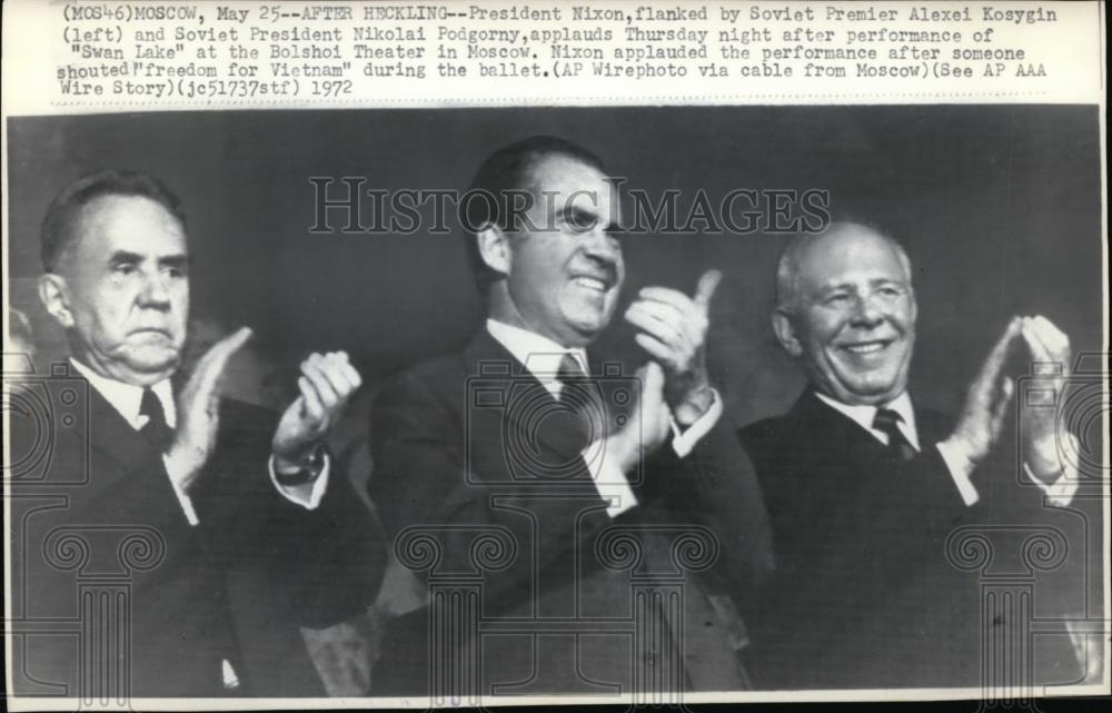 1972 Wire Photo Pres. Nixon, Kosygin and Pres. Podgorny in Swan Lake at Moscow - Historic Images