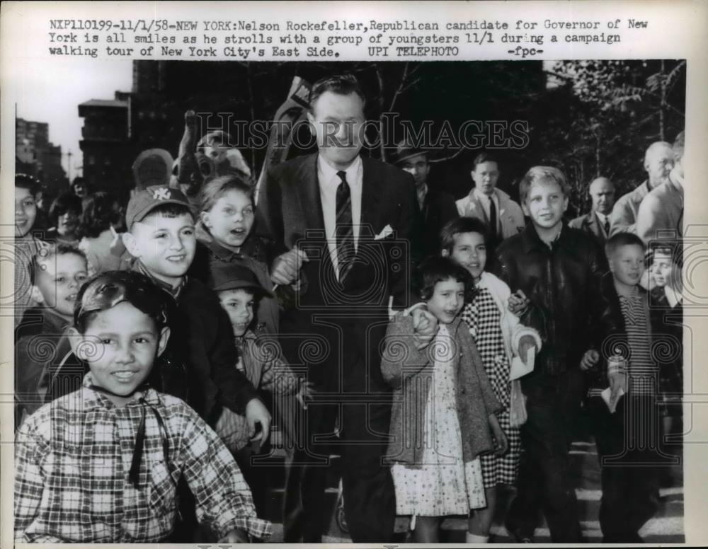 1958 Press Photo New York Governor Nelson Rockefeller & Group of Kids - Historic Images