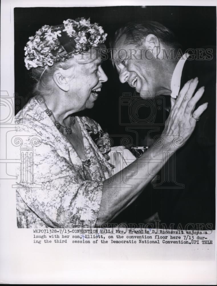 1960 Press Photo Mrs. Franklin Roosevelt laught with son Elliot Roosevelt. - Historic Images