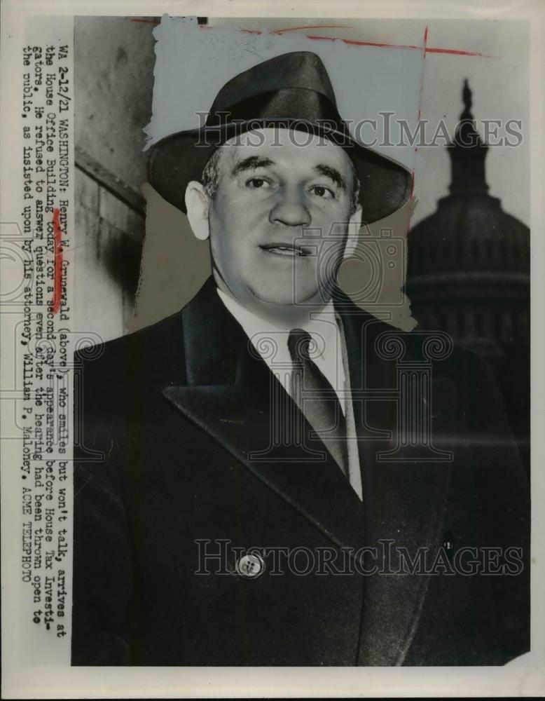 1954 Press Photo Henry W. Grunewald House Tax Investigators - nee70641 - Historic Images