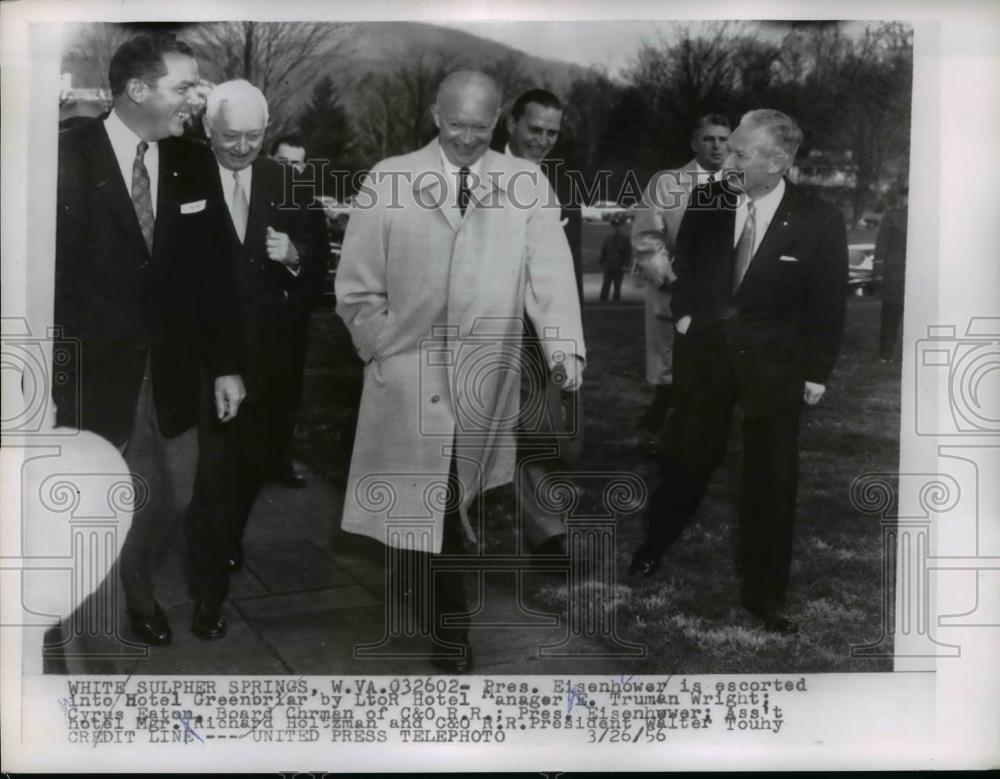 1956 Press Photo President Eisenhower, E Truman Wright, Cyrus Eaton - Historic Images