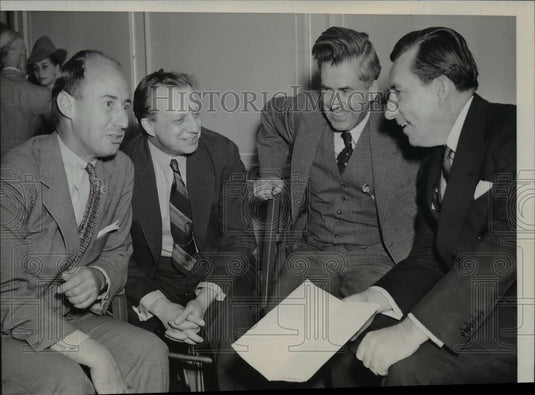 1940 Press Photo Secretary of Agriculture Henry Wallace & Resolution Committee - Historic Images