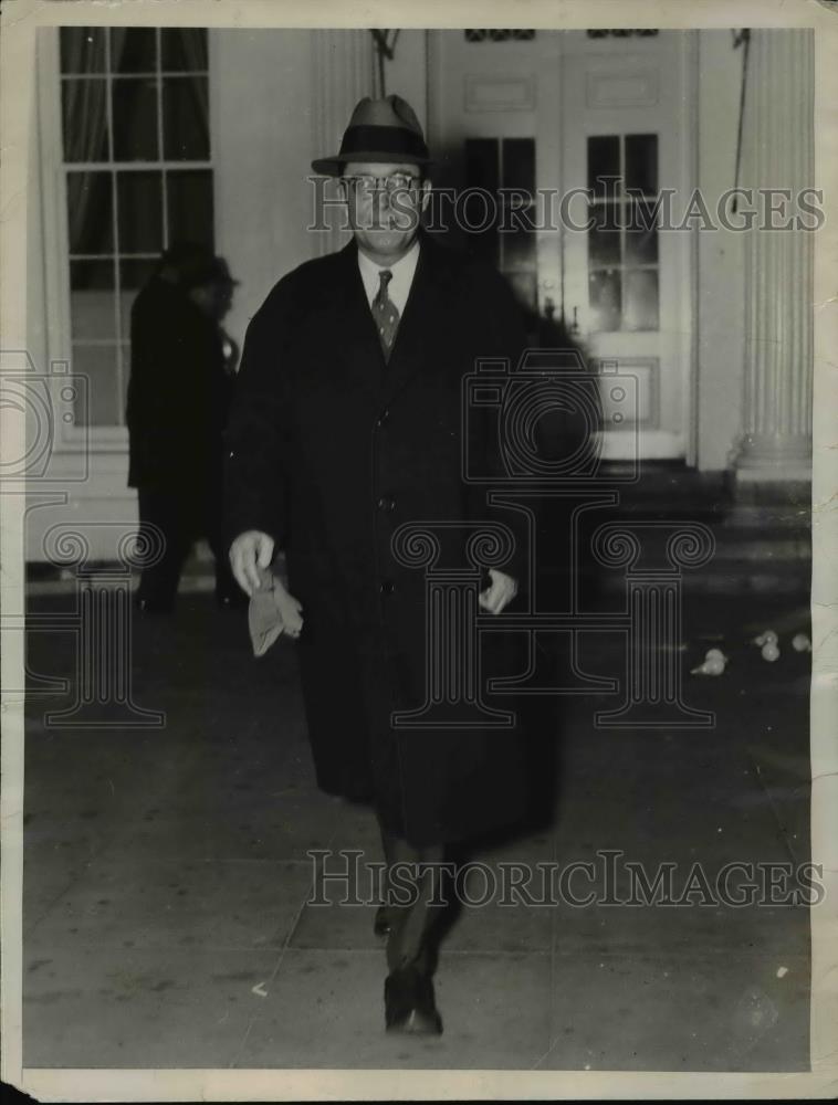 1937 Press Photo Wendell Wilkie leaving White House after conference. - Historic Images