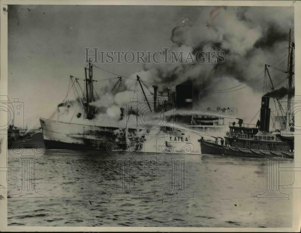 1937 Press Photo Fighting Fire Aboard Ship Charlestown Danish Steamer Assisting - Historic Images