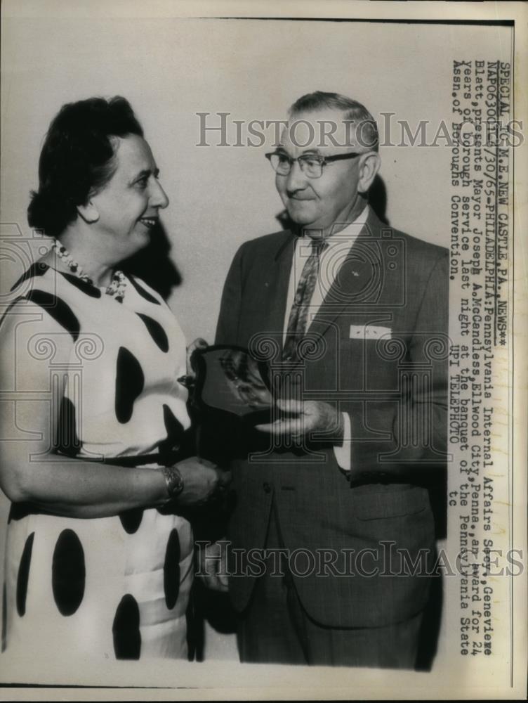 1965 Press Photo Pennsylvania Internal Affairs Secretary Genevieve Blatt - Historic Images