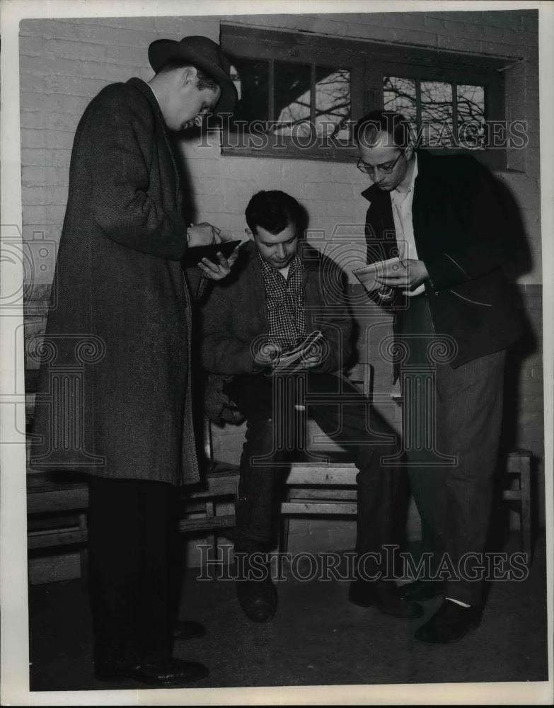 1954 Press Photo Edward Wochna,Stanley Price, Joseph Kish at Police Academy - Historic Images