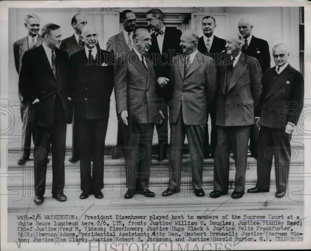 1963 Press Photo Pres. Eisenhower with members of the Supreme Court. - Historic Images