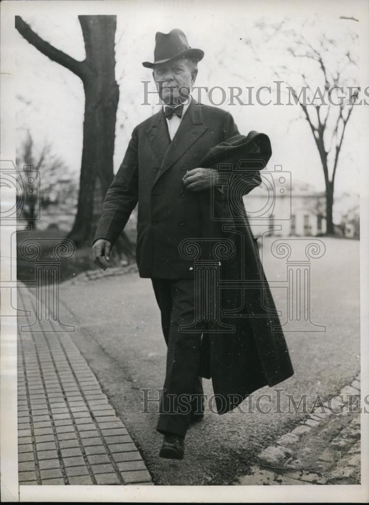 1935 Press Photo Sen. Wm. E. Borah leaving White House after conference. - Historic Images