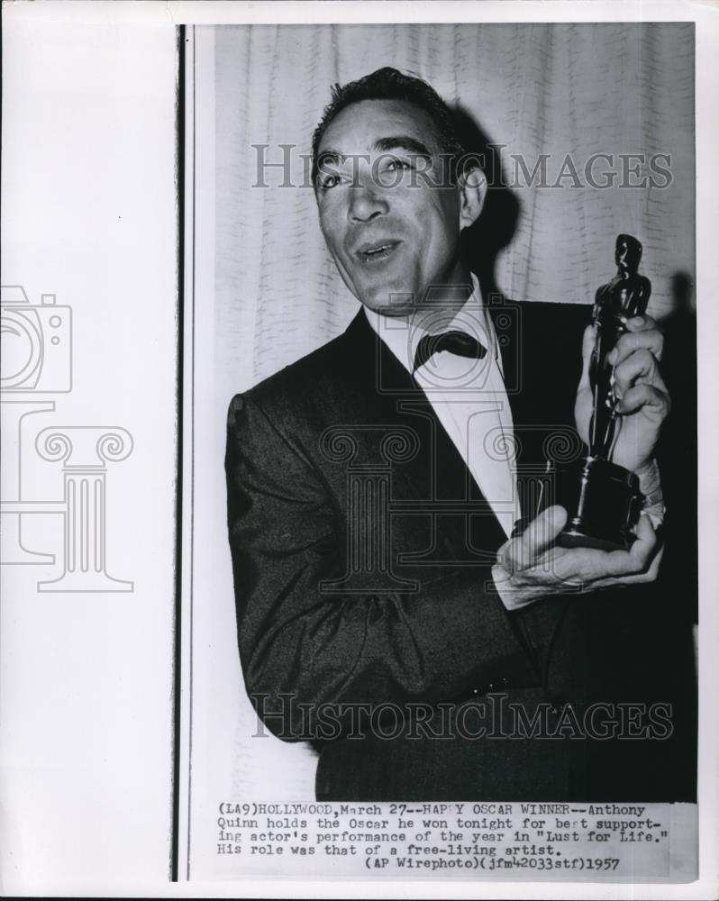 1957 Wire Photo Oscar winner Anthony Quinn - cvw08629 - Historic Images