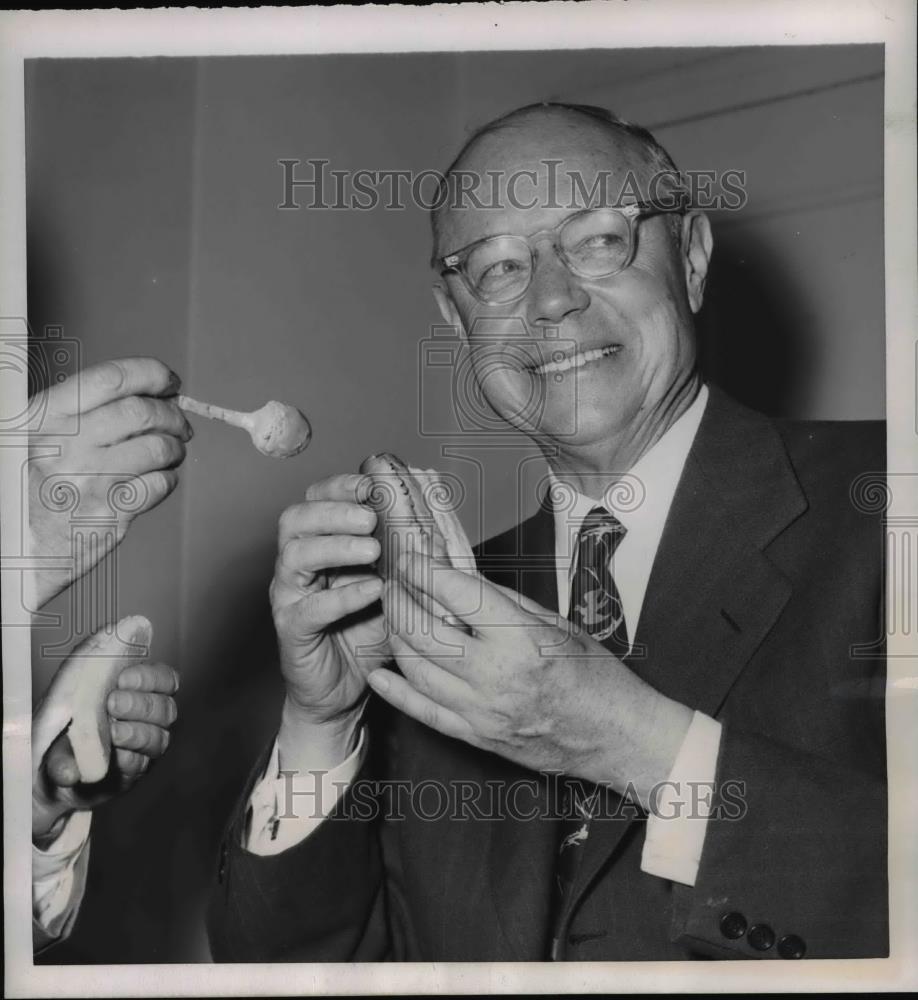 1952 Press Photo Senator Robert Taft of Ohio in New York - Historic Images