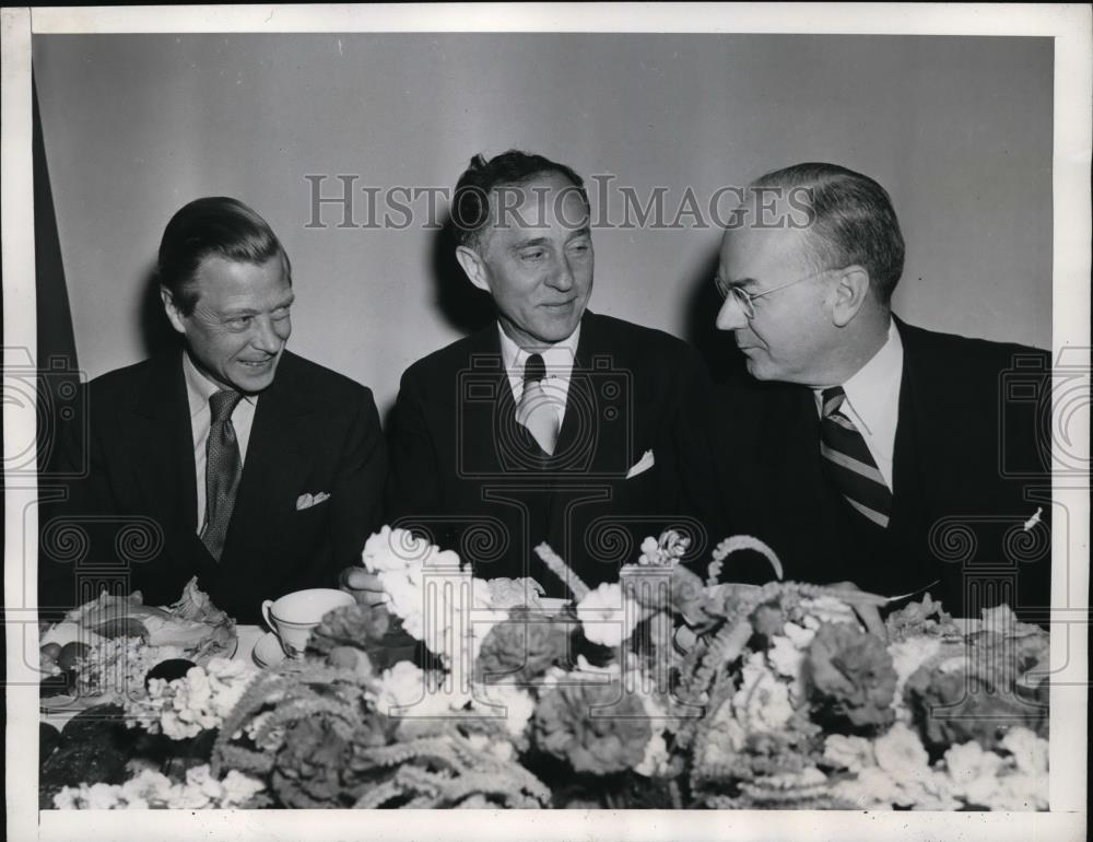 1947 Press Photo Washington DC The Duke Of Windsor, Leslie Biffle, John W Snyder - Historic Images