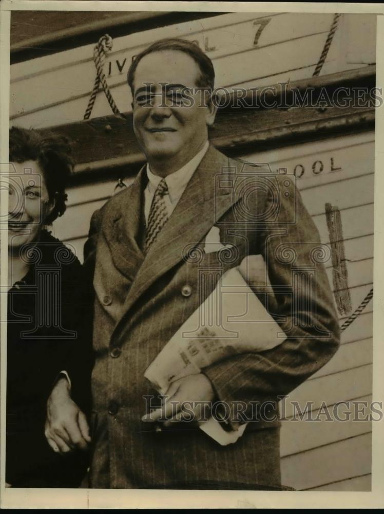 1935 Press Photo C. R Fairey standing outside of ship. - nee58954 - Historic Images