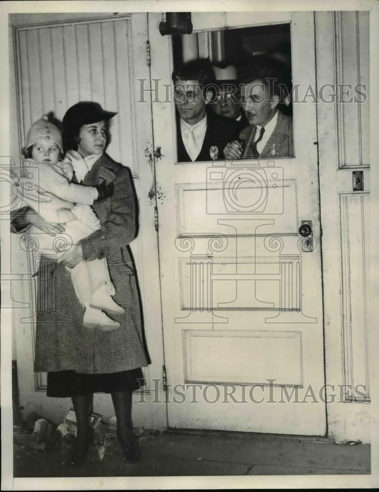 1935 Press Photo Deputy Al Heiiper, Undersheriff Keith Barrowcliffe - Historic Images