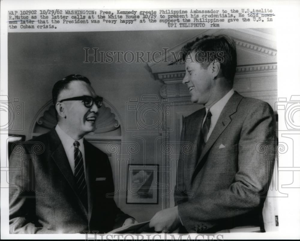 1962 Press Photo Washington President Kennedy with Ambassador Amelito R Matur - Historic Images