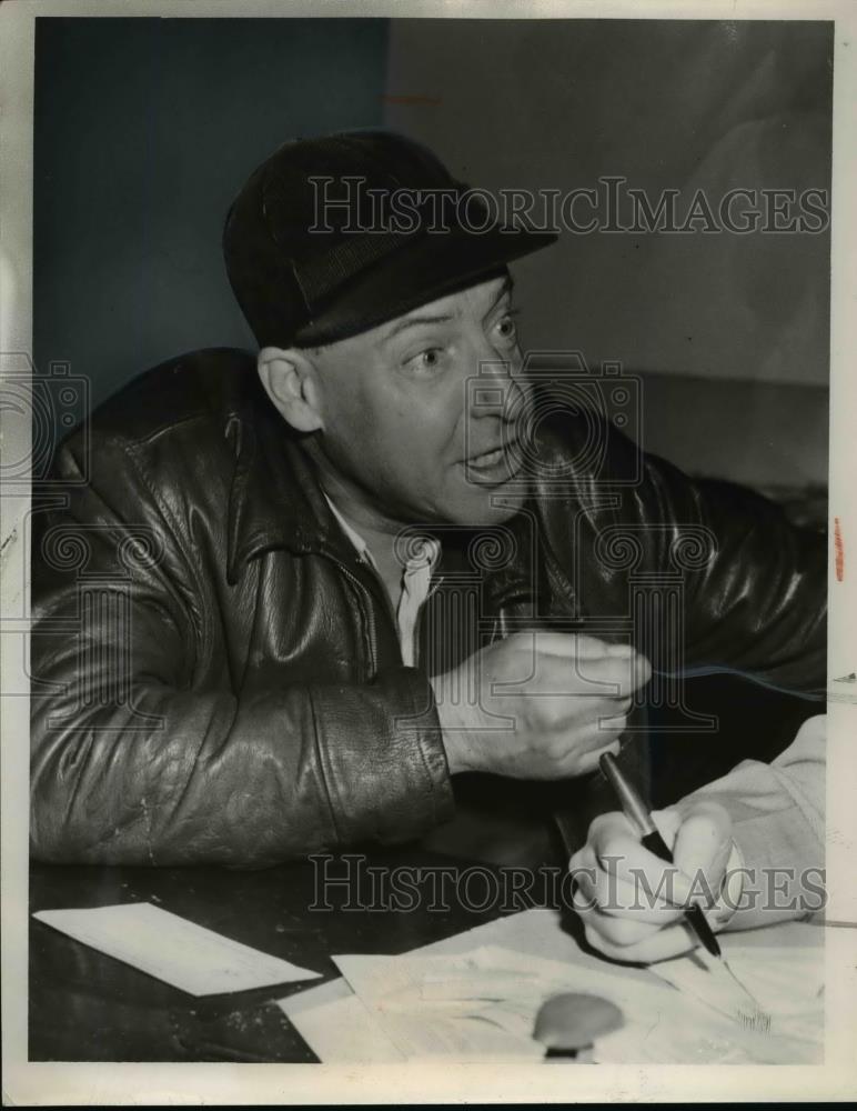 1953 Press Photo H C Doty - Historic Images