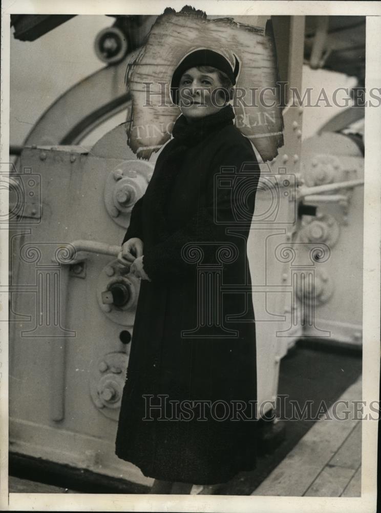 1932 Press Photo Mrs. Charles Parker of Cleveland arriving in New York. - Historic Images