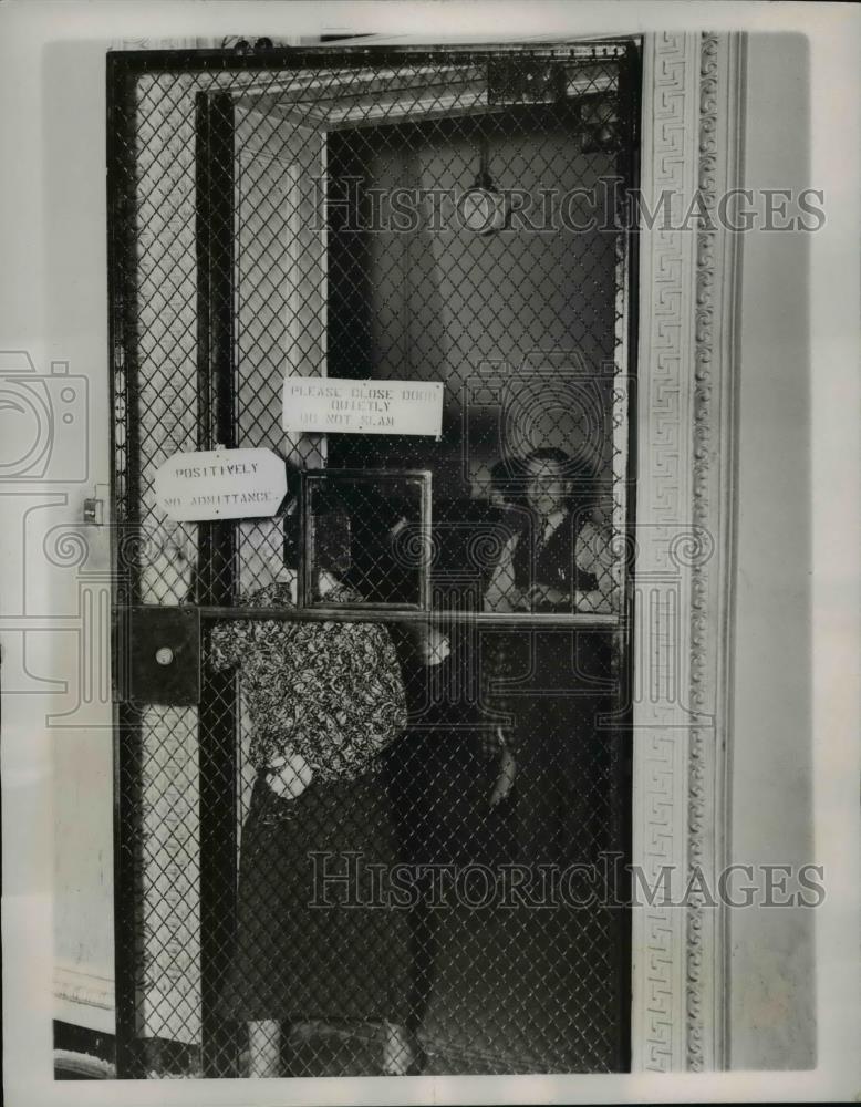 1937 Press Photo State Dept decoding room in State Dept building - Historic Images