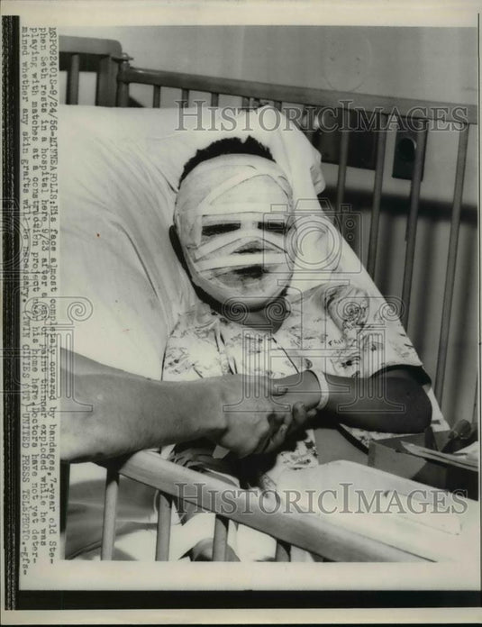 1956 Press Photo Stephen Seth rests in hospital after paint thinner exploded - Historic Images