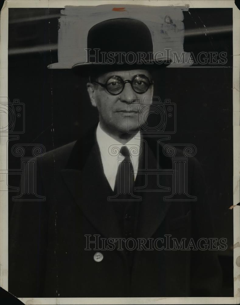 1931 Press Photo Newton D Baker in a business suit at an office - Historic Images