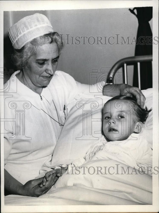 1943 Press Photo Tommy James paper appeal blood transfusion save his life - Historic Images