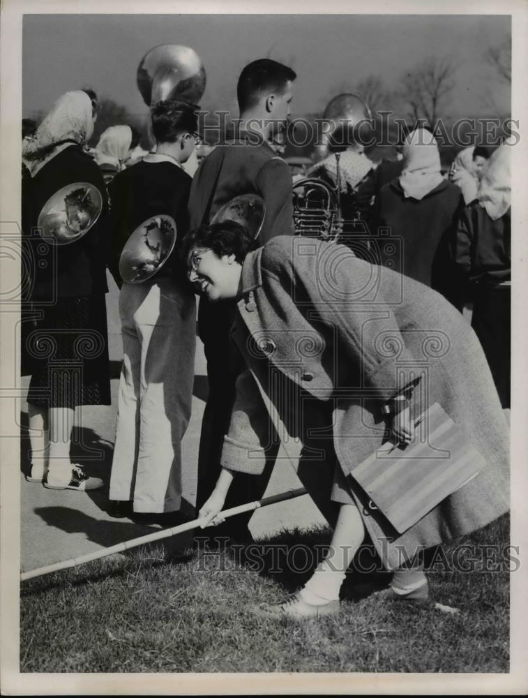 1959 Press Photo Ms. Barbara Rankin of Parma Senior High School. - Historic Images