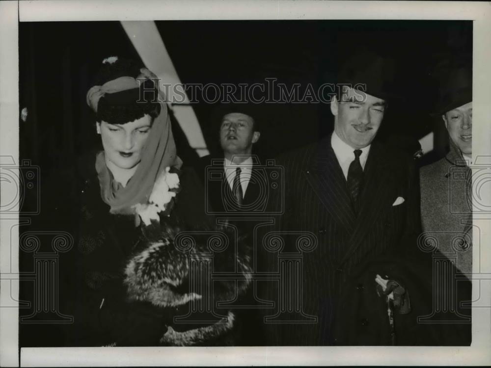 1938 Press Photo Washington DC Capt. and Mrs Anthony Eden arriving at Union Stat - Historic Images