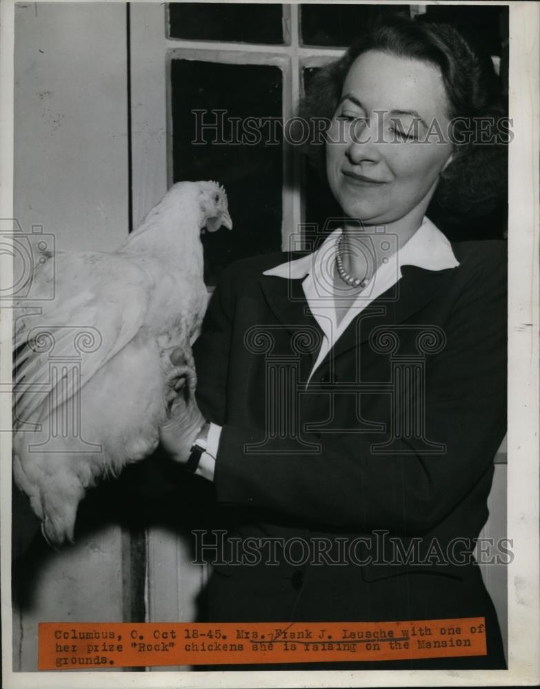 1945 Press Photo Wife of Ohio Governor Frank J. Lausche Holds Prize Rock Chicken - Historic Images