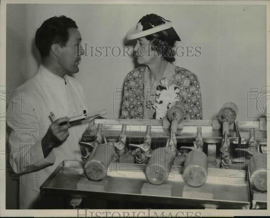 1941 Press Photo Lady Halifax Touring Irwin Blood Bank in San Francisco - Historic Images