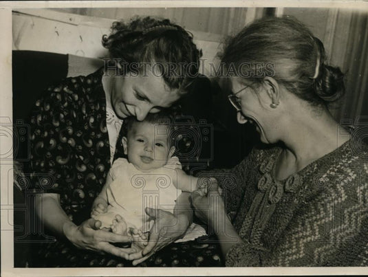 1937 Press Photo Mrs Dorothy Lucas, Mrs Joseph Booher & Diane Lucas of Chicago - Historic Images