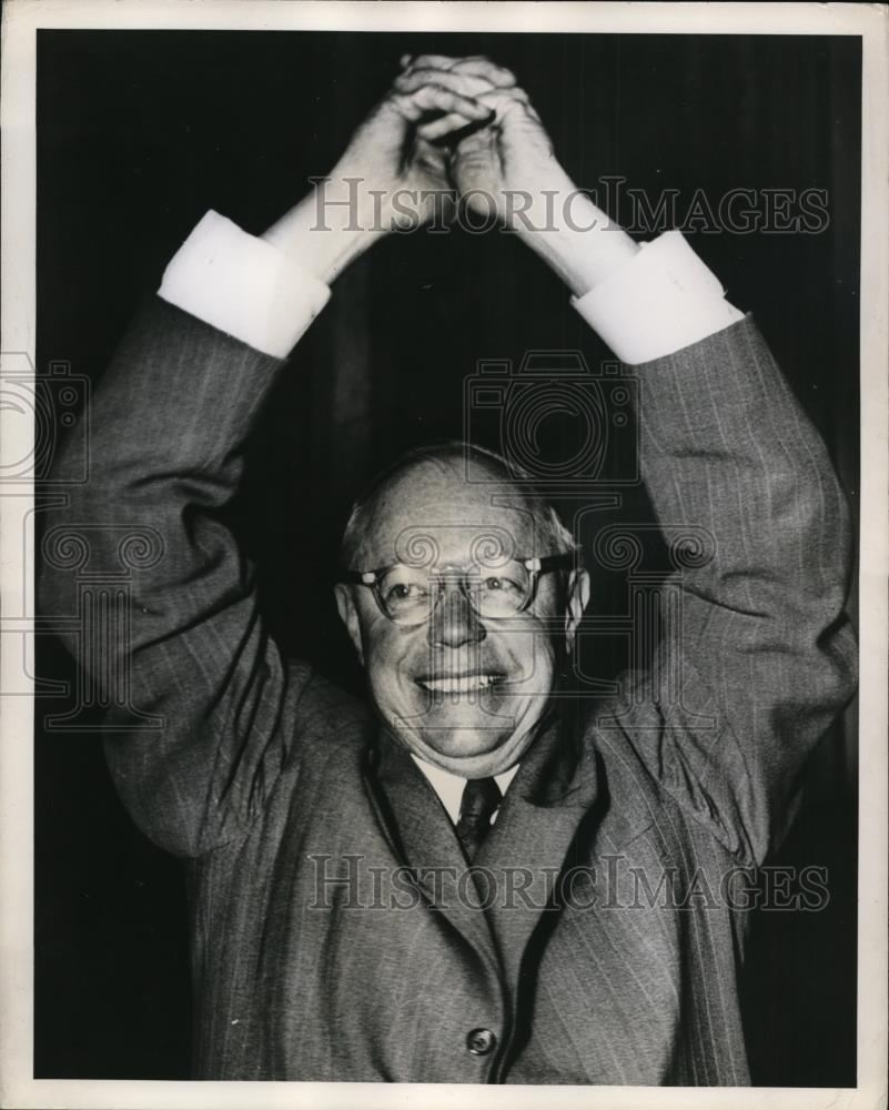 1952 Press Photo Ohio Senator Robert A. Taft Smiling at News Conference - Historic Images