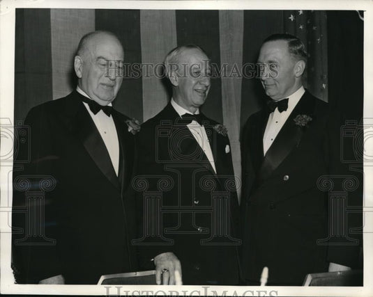 1941 Press Photo Former Governor of New York Al Smith & Milk Industrialists - Historic Images