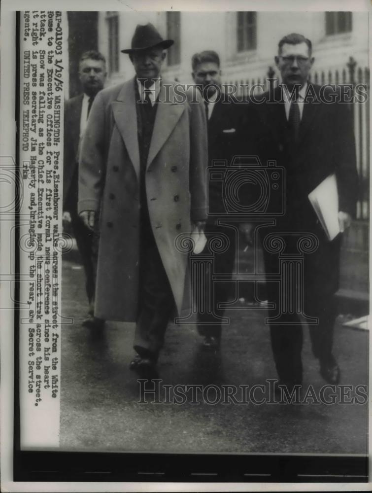 1956 Press Photo President Eisenhower & Press Secretary James Hagerty in DC - Historic Images
