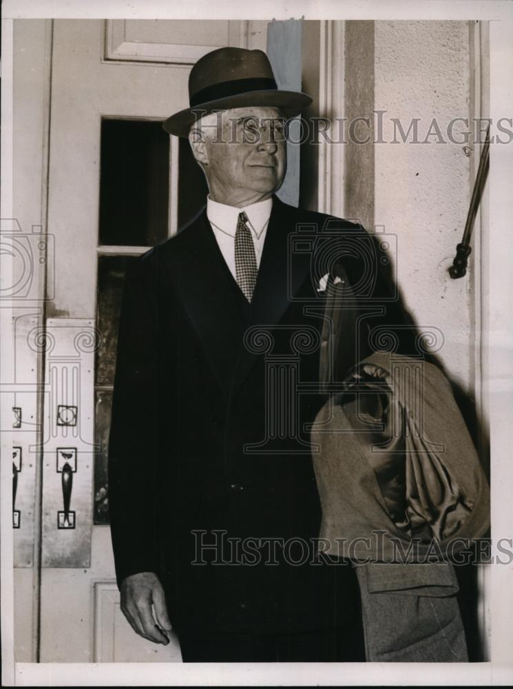 1938 Press Photo Bernard Baruch, Industrialist, Leaving White House after Lunch - Historic Images