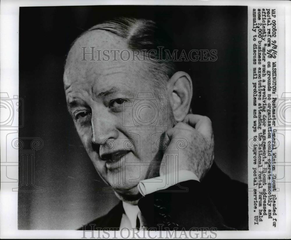 1969 Press Photo Postmaster General Winton Blount - Historic Images