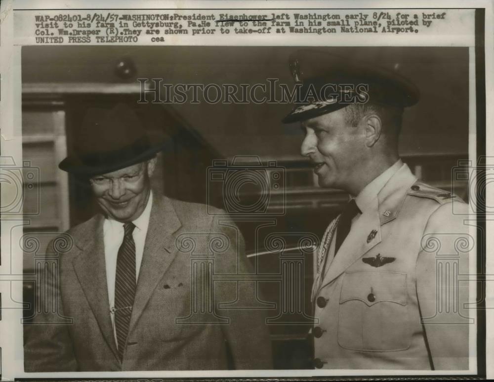 1957 Press Photo Pres. Eisenhower with Pilot Col. William Draper. - Historic Images