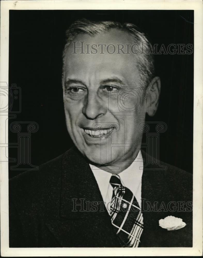 1940 Press Photo Alfred P Sloan Jr in a business suit - Historic Images