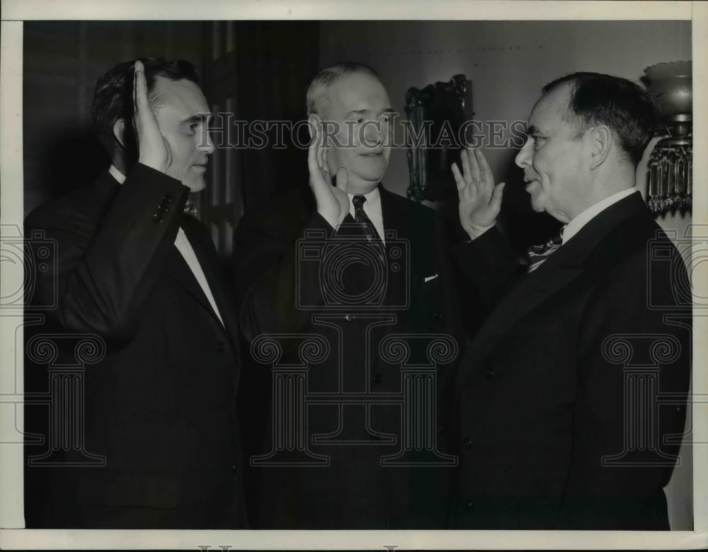 1953 Press Photo Wash DC Congressmen EJ Bonin Pa, JL Carrigo Pa, - Historic Images