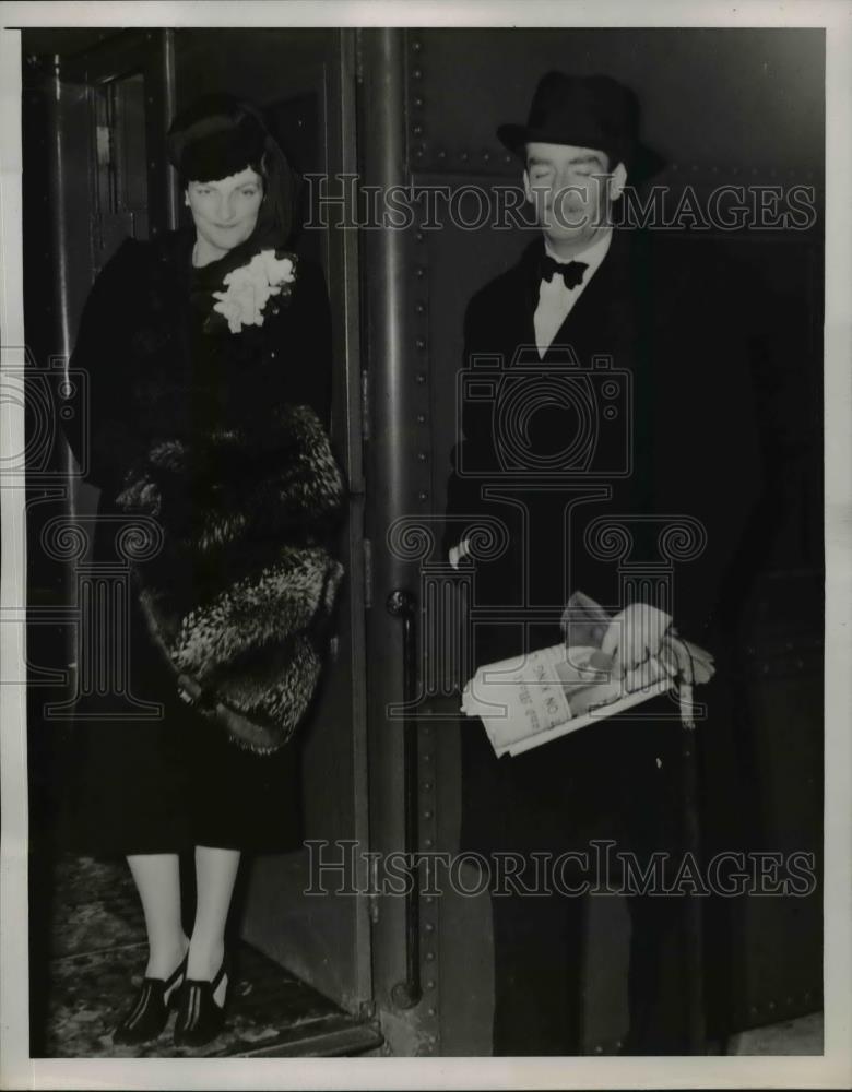 1938 Press Photo Mr. and Mrs. Eden Train Washington, D.C. - Historic Images